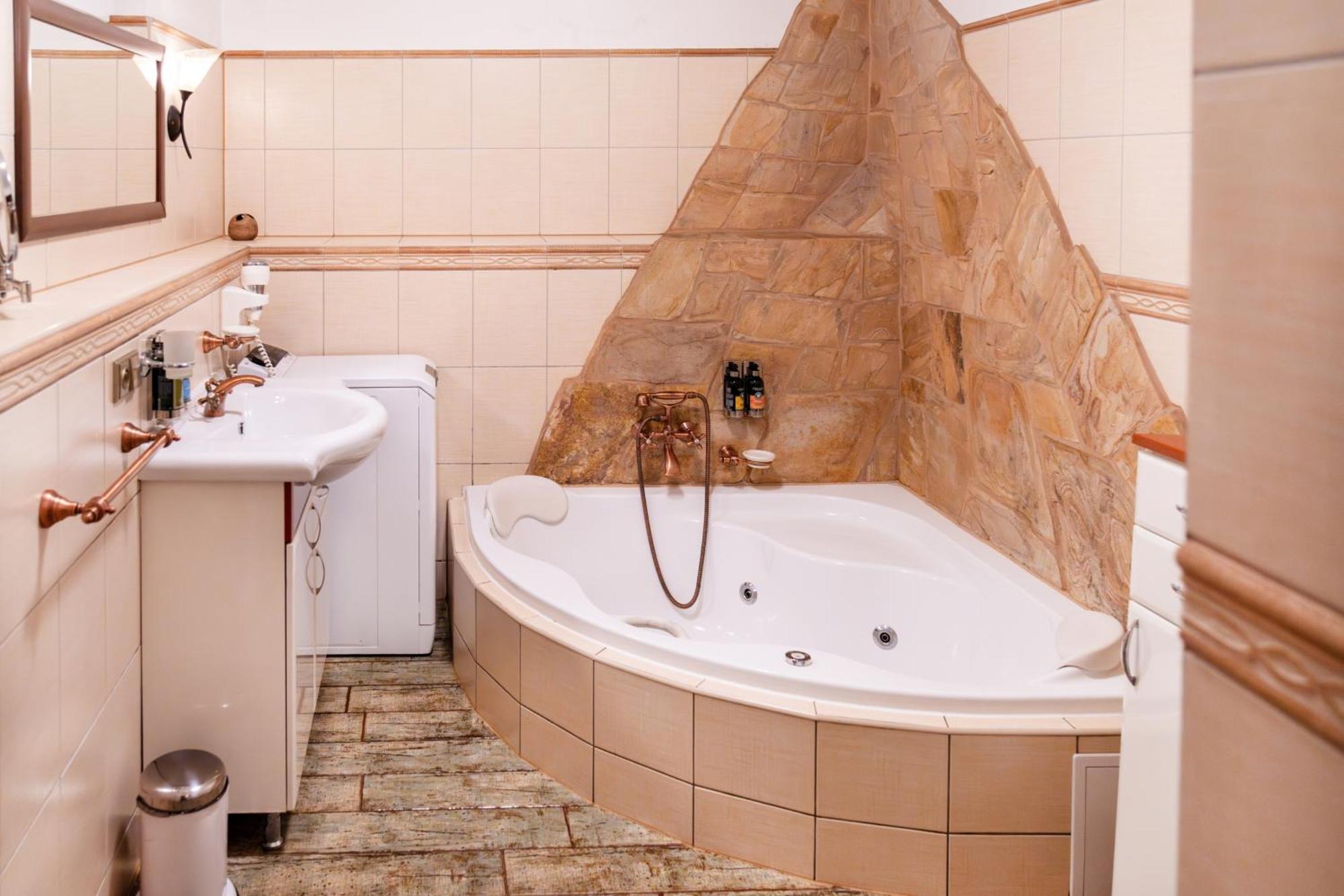 Villa Emausy Luhačovice Kültér fotó