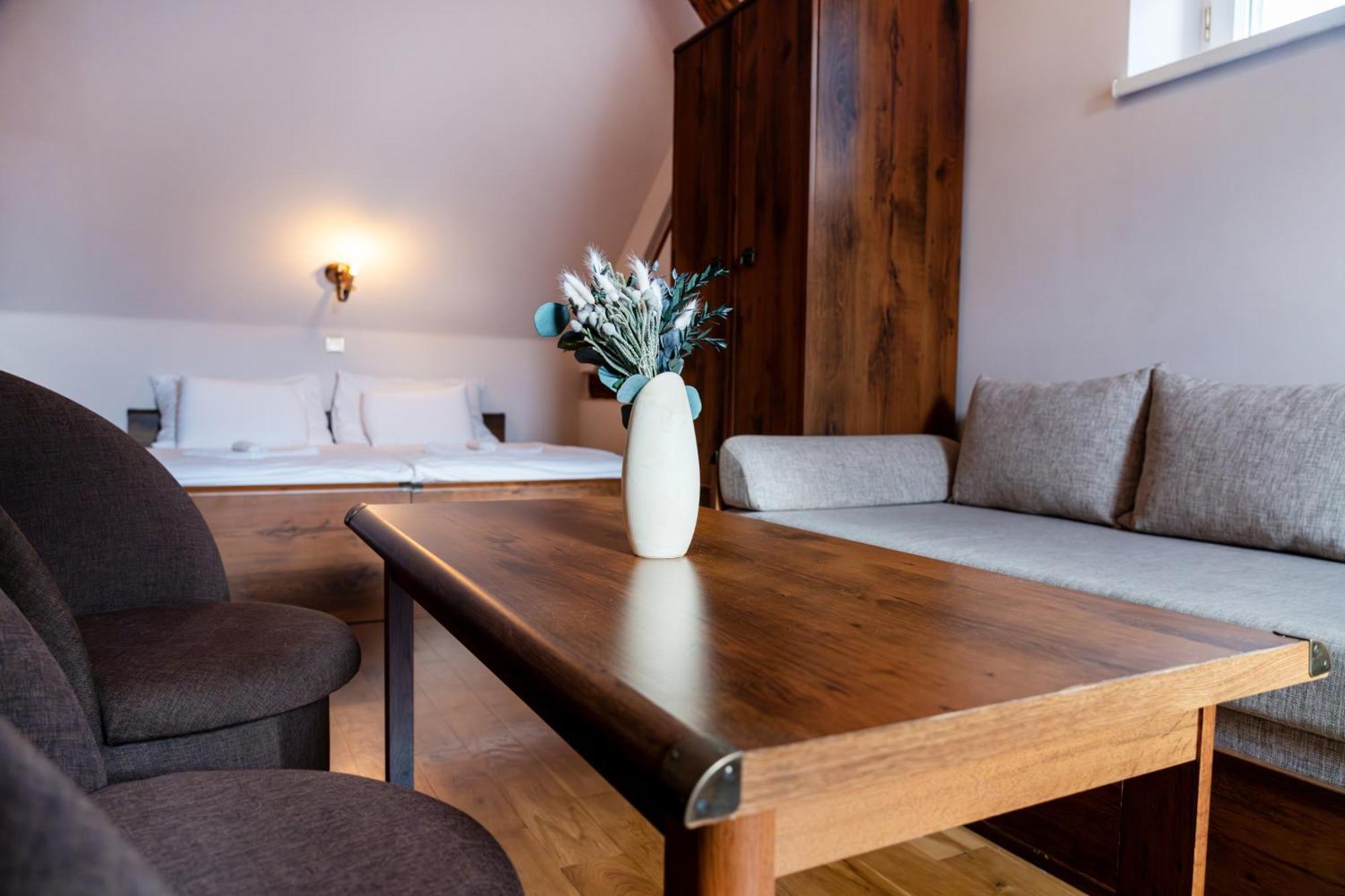 Villa Emausy Luhačovice Kültér fotó